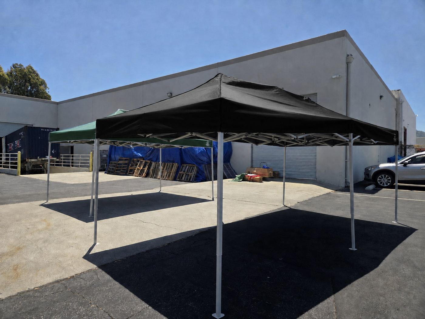 Carpa negra GardenPro Gear disponible para pedidos al mayoreo cerca de Los Ángeles